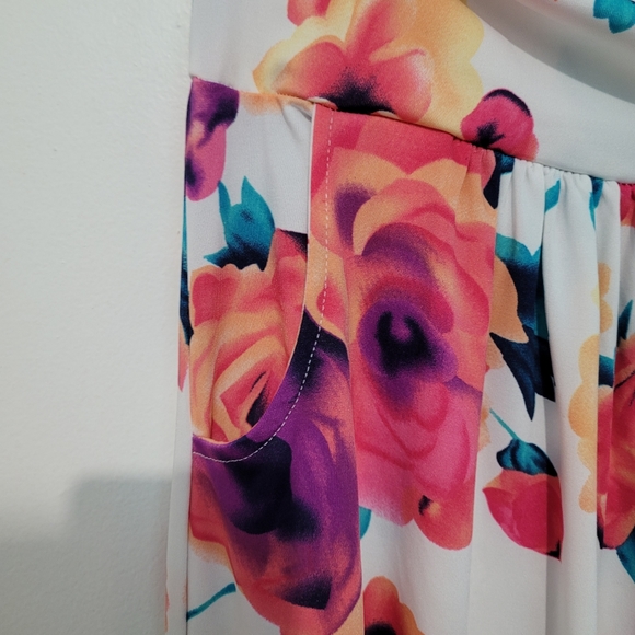 ❤️❤️HOST PICK❤️❤️ Nwot Strapless floral maxi size xl - Picture 10 of 10